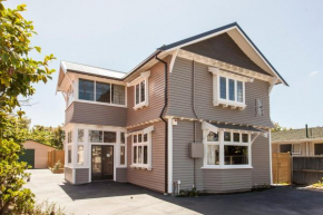 Гостиница Homelea Bed and Breakfast  Крайстчерч